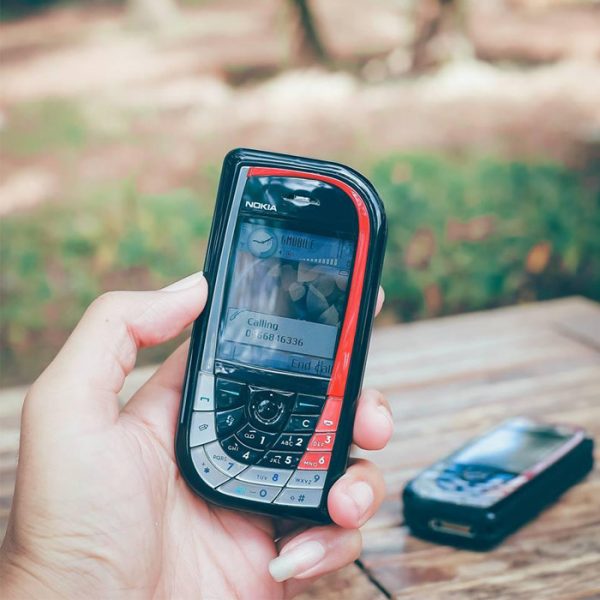 Điện thoại cổ NOKIA 7610 (CHIẾC LÁ LỚN) ĐỘC ĐÁO – TẶNG PIN SẠC