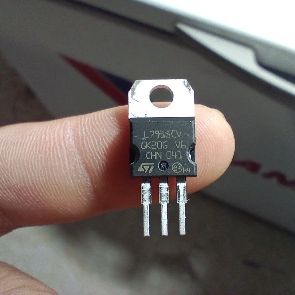 IC L7915CV TO-220 tháo máy