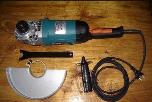 Máy mài góc Makita 9069 (230MM-2000W)