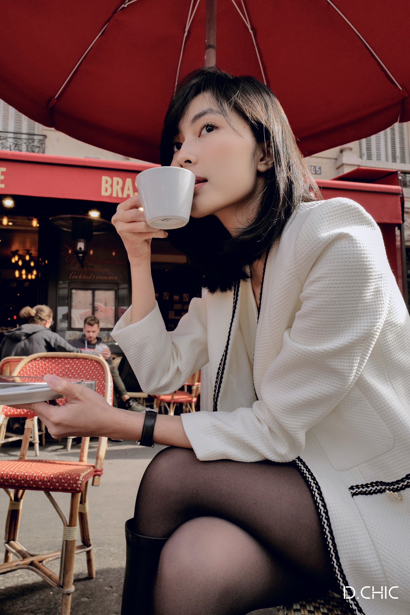 D.CHIC Áo gile phối viền gấu MS: 1812498