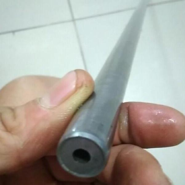 Trục con lăn thép trắng phi 14 dài 75cm lỗ 4.8mm