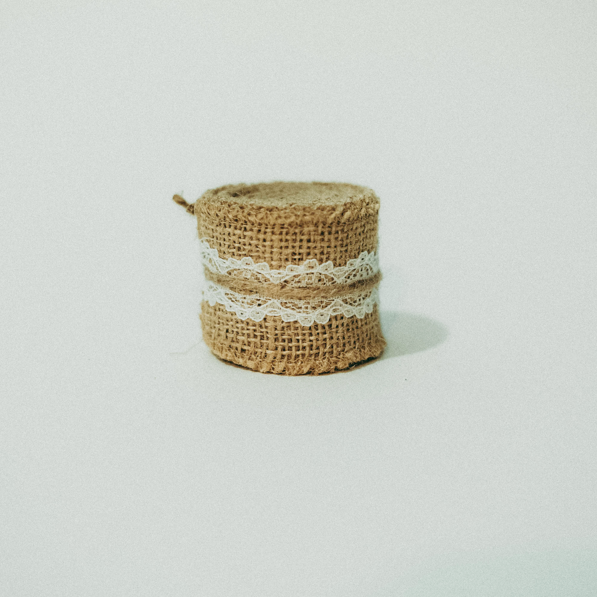 [HCM]Cuộn vải bố ren Trang trí - Dài 2m x rộng 5cm