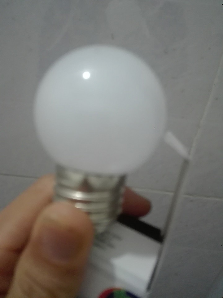 Bóng đèn led chớp 7 màu