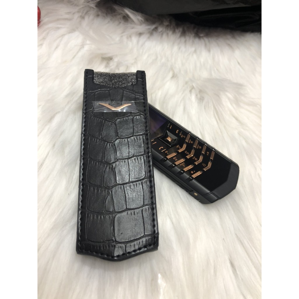 Bao da Vertu Singnature S đứng dập vân đen