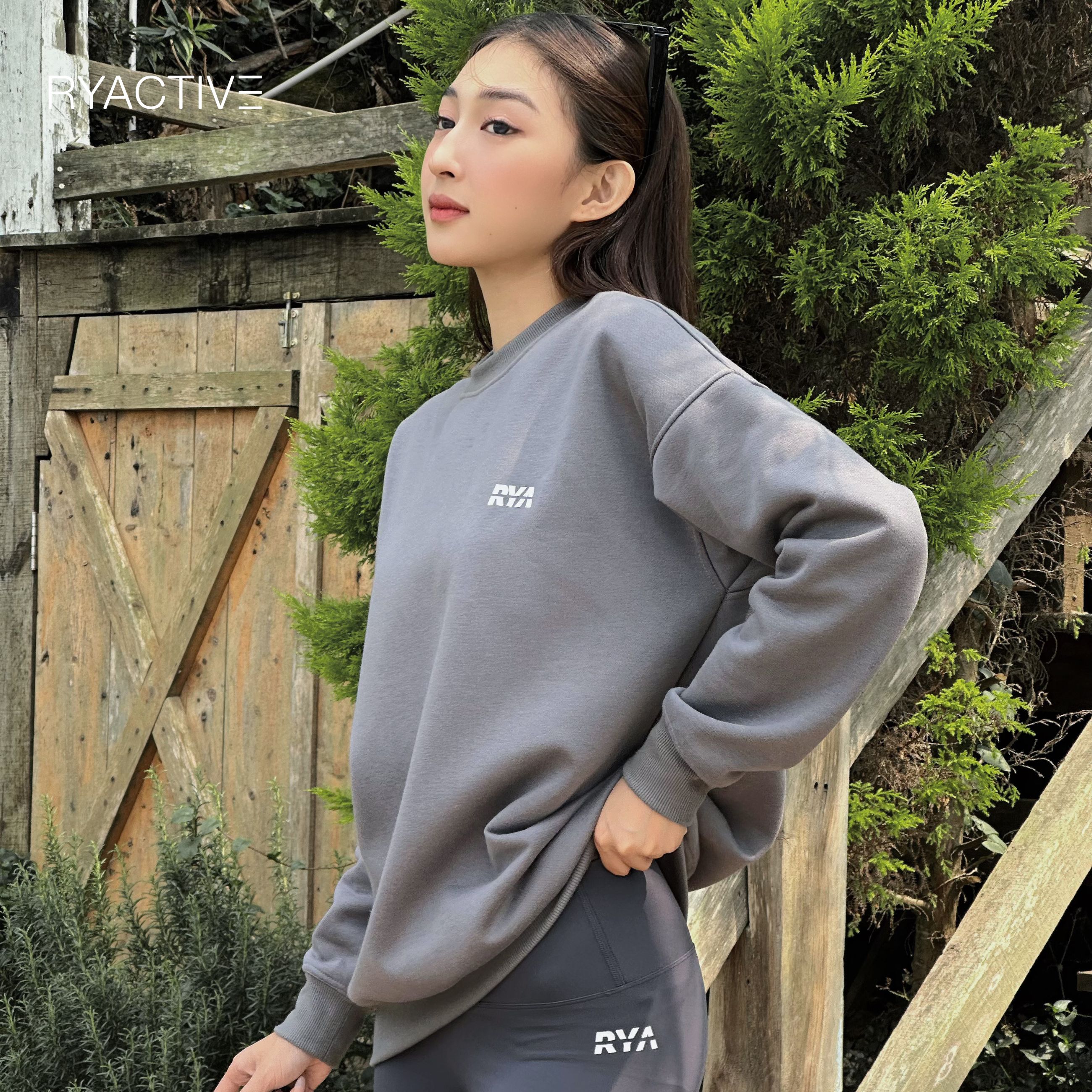 Áo sweater form rộng RYACTIVE - RYA SWEATER Grey