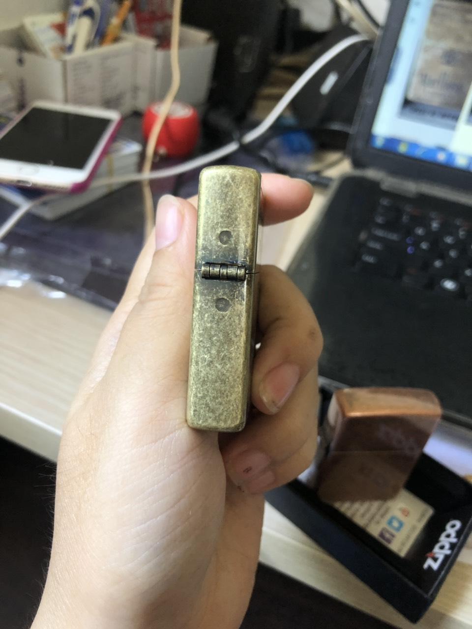 Bật lửa Zippo Marboro giả cổ -Màu Vàng Ruột Vàng