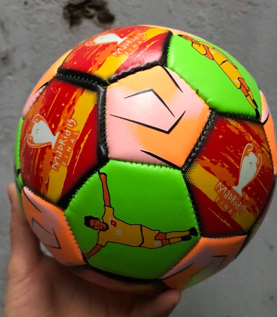 Quả Bóng Đá Trẻ Em trẻ em DƯỚI 6 TUỔI các bé tuổi mầm non [ QUÀ TẾT THIẾU NHI CHO CAC CON ]