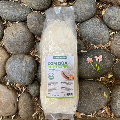Cơm dừa sấy khô Green Nature 300gr