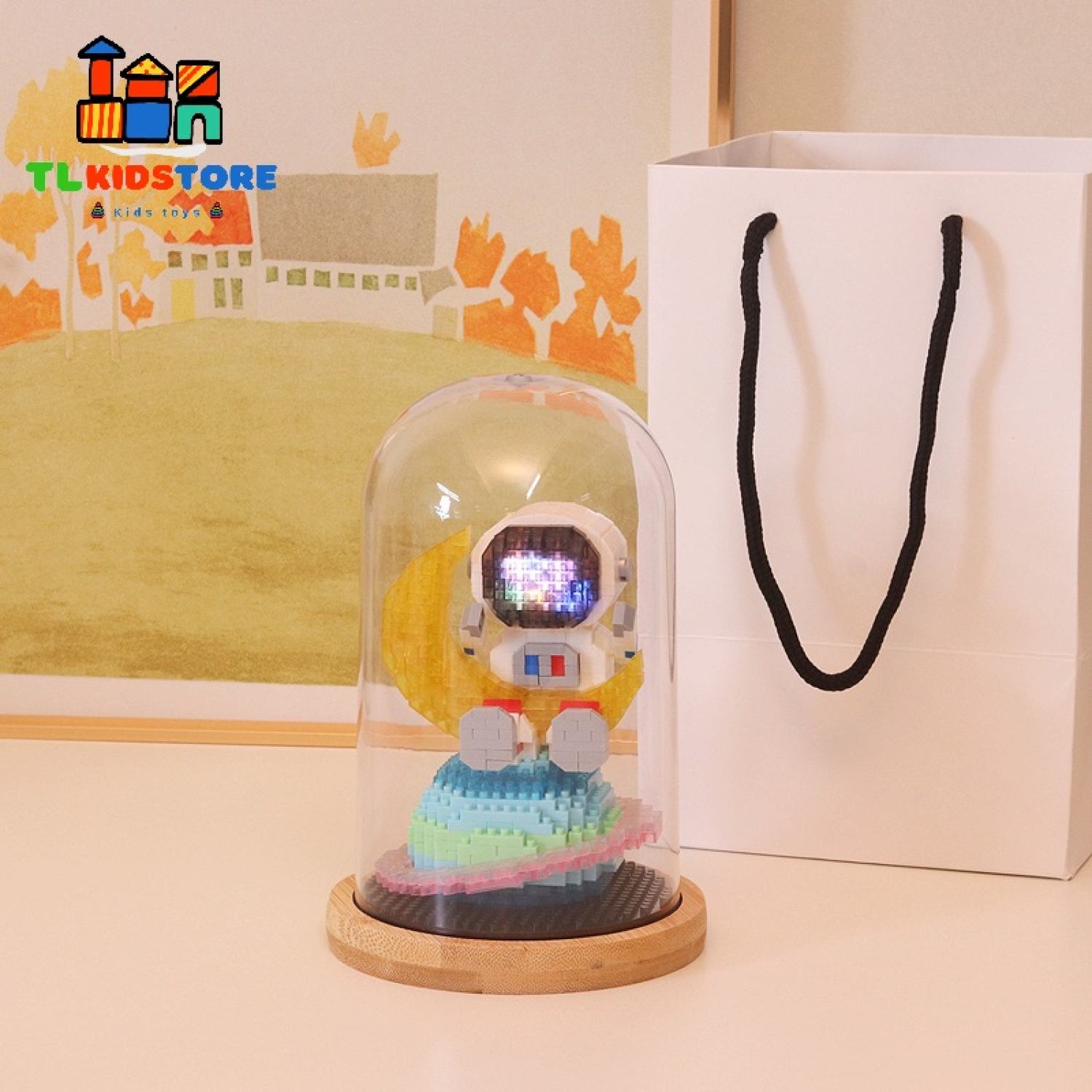 Đồ Chơi Lắp Ráp - Mô Hình Phi Hành Gia Có Đèn, Lồng Chụp Và Đế Gỗ