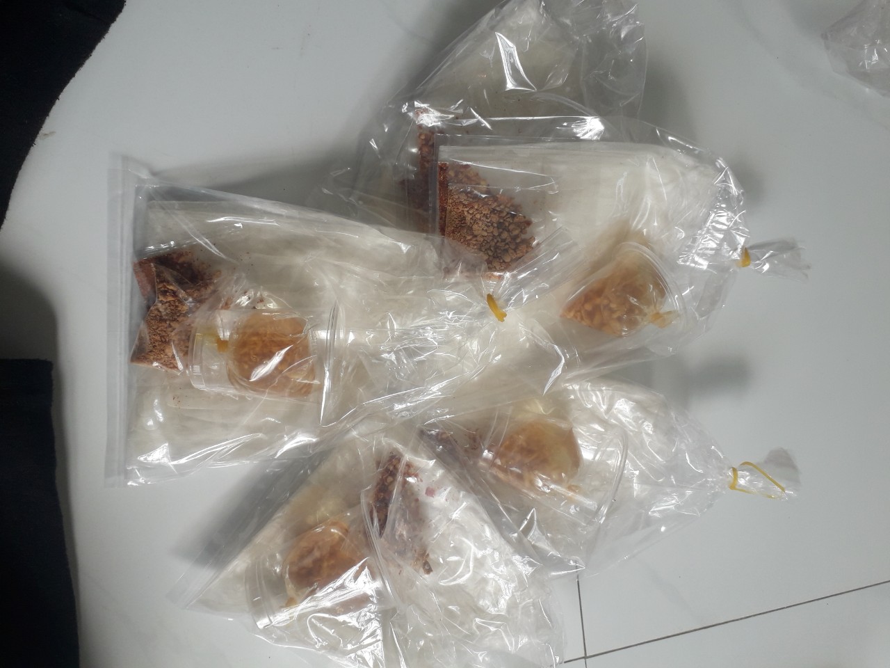 5 bịch bánh tráng dầu tỏi siêu ngon