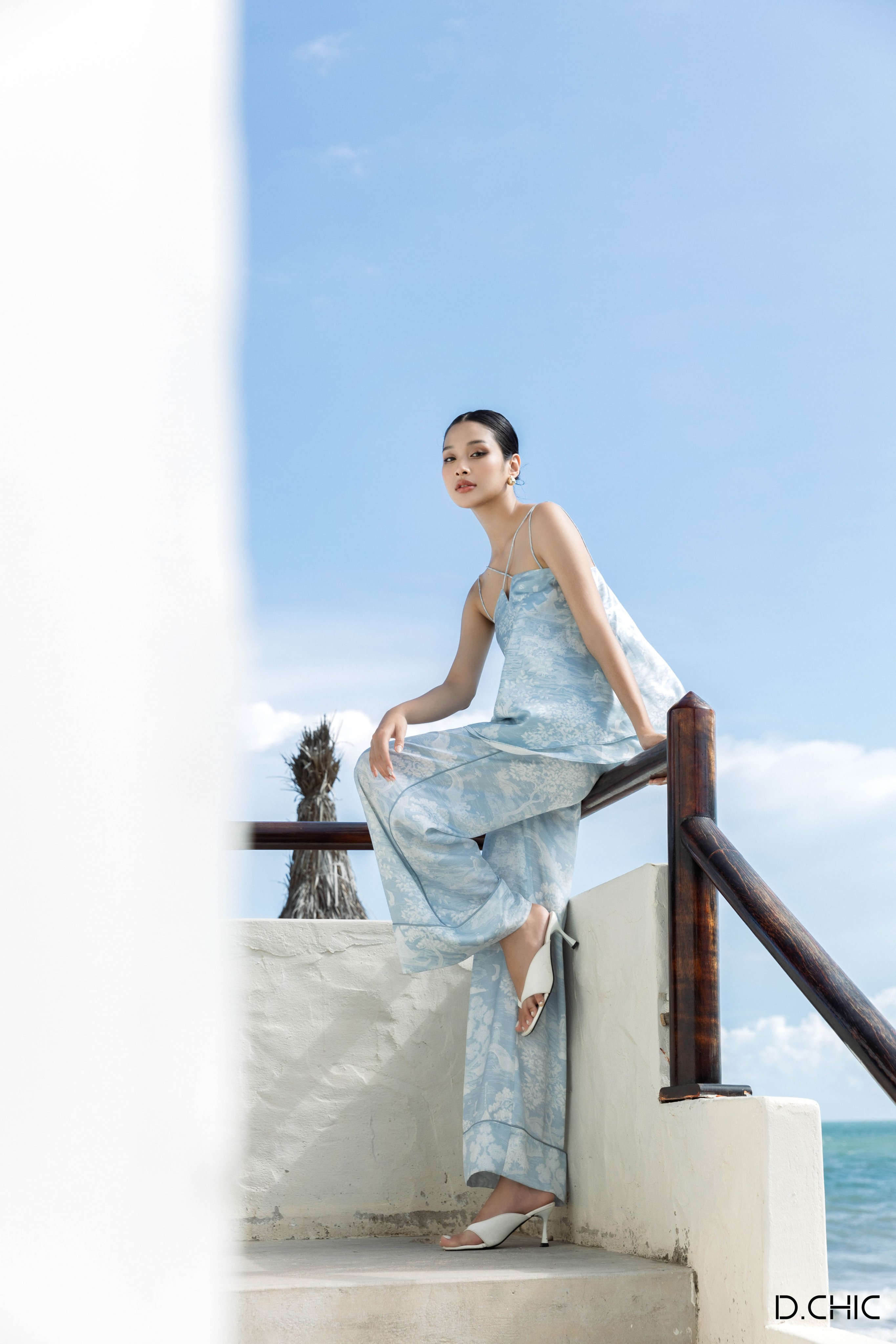 D.CHIC Quần dài suông phối viền MS: 482587