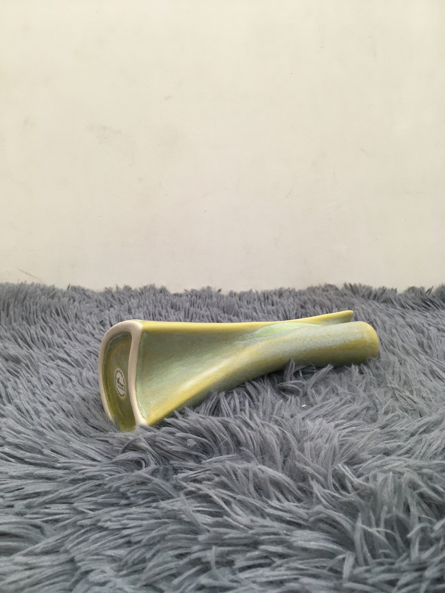 BÌNH HOA XOẮN GÓC 22 CM - GỐM SỨ CƯỜNG PHÁT