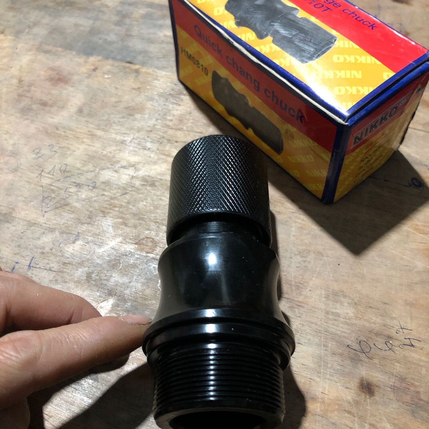 Nòng máy chuyên đục 0810 Makita ( đầu vặn gen)