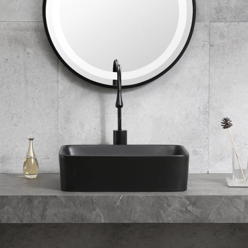 Chậu lavabo màu đen mờ kiểu vuông loại đặt bàn
