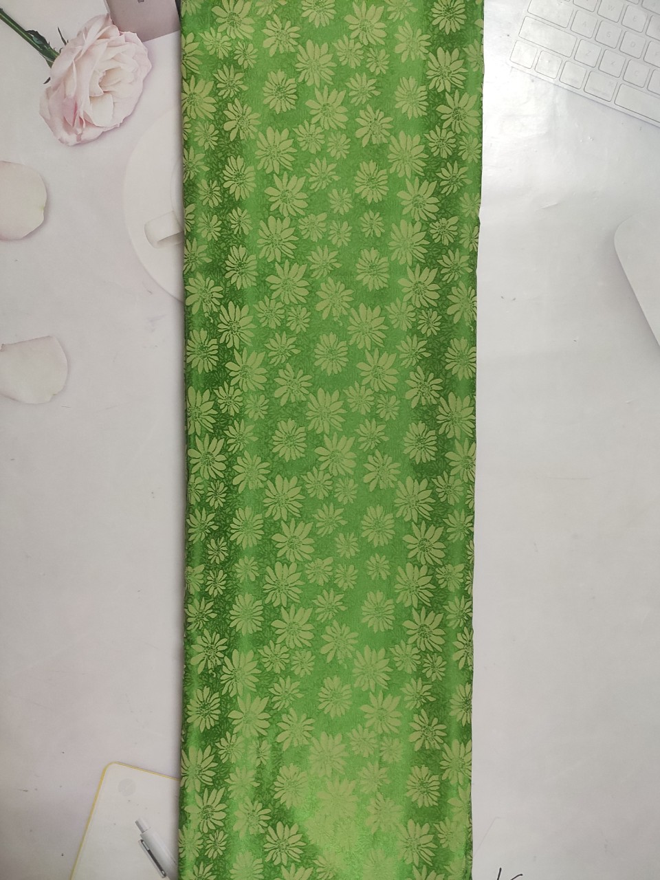High-Quality Soft Silk Brocade Ao Dai Fabric with Woven Texture - Silk with Small Chrysanthemum Flowers