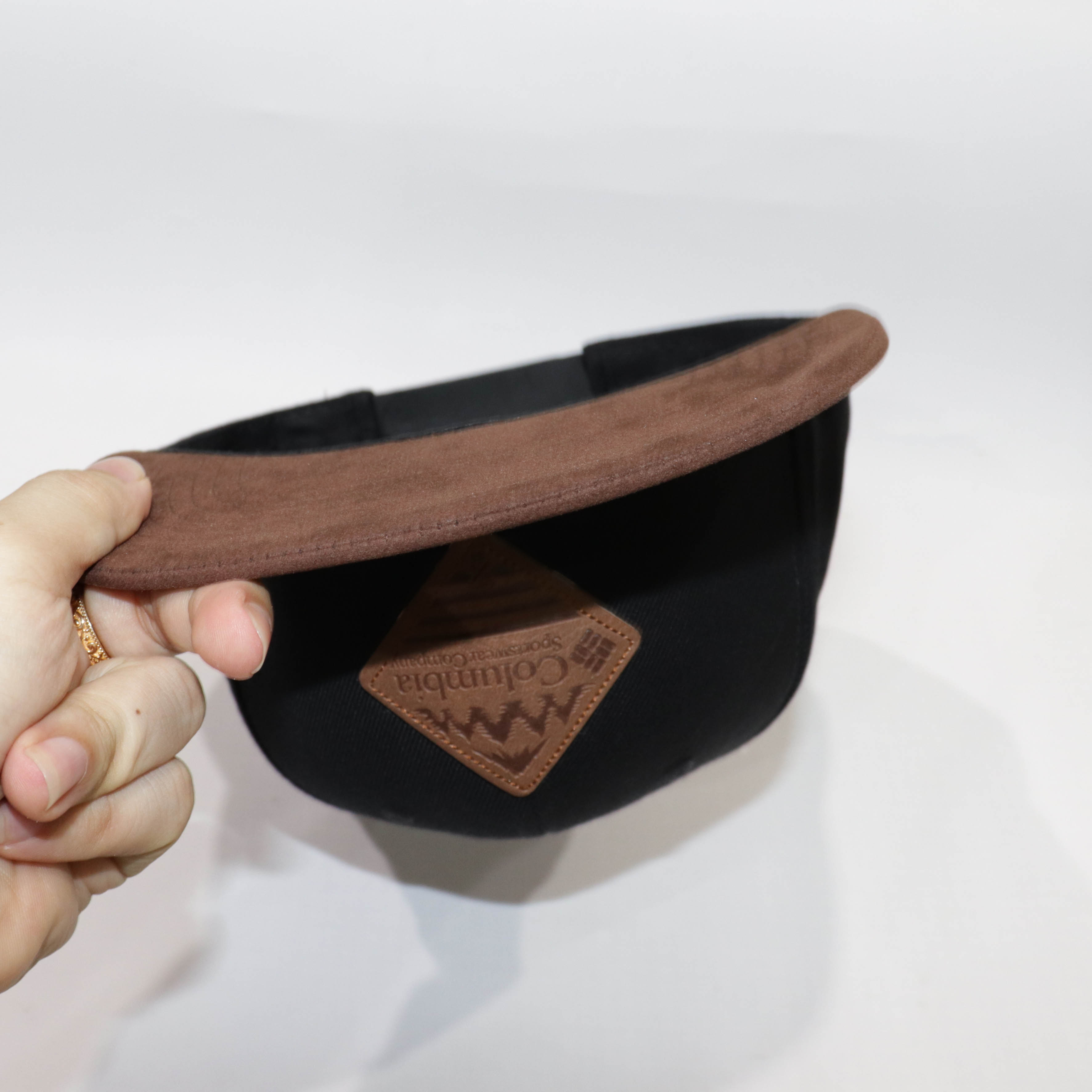 Nón Snapback NHS Colum001 Đen kết da lộn nâu.