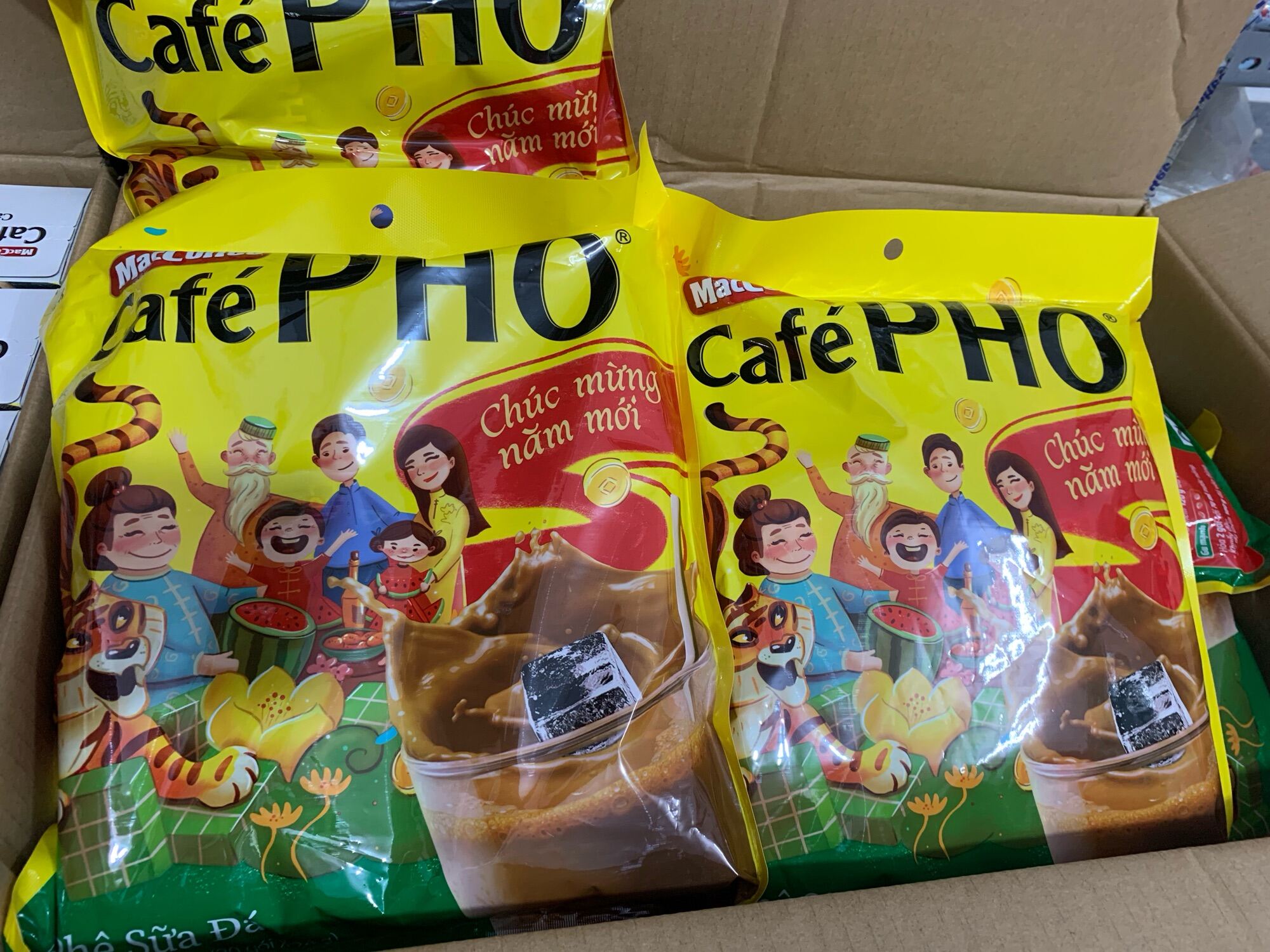 CÀ PHÊ PHỐ SỮA ĐÁ ( 30 gói x24g)