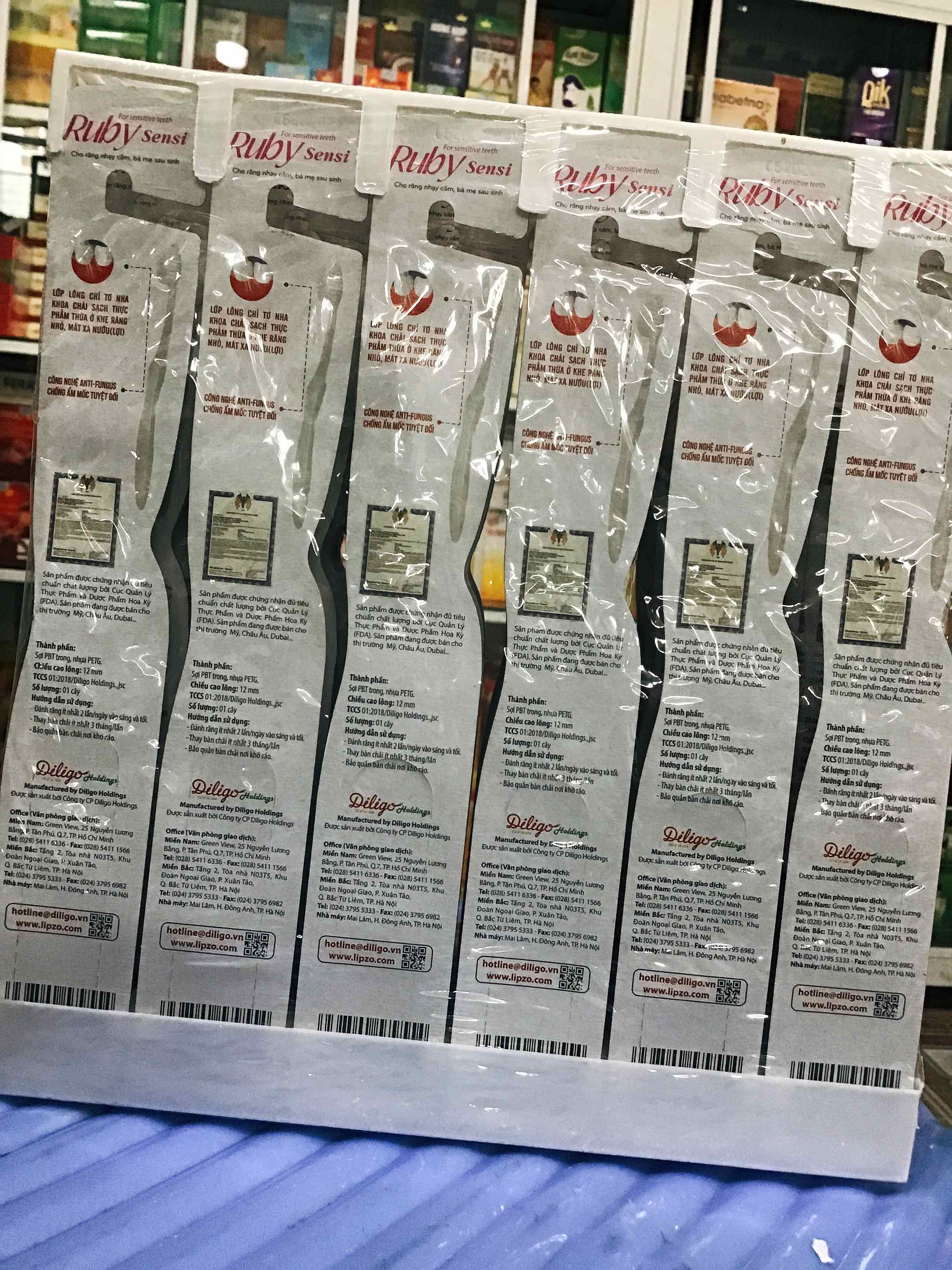 [HCM]bàn chải đánh răng Lipzo ruby sensi