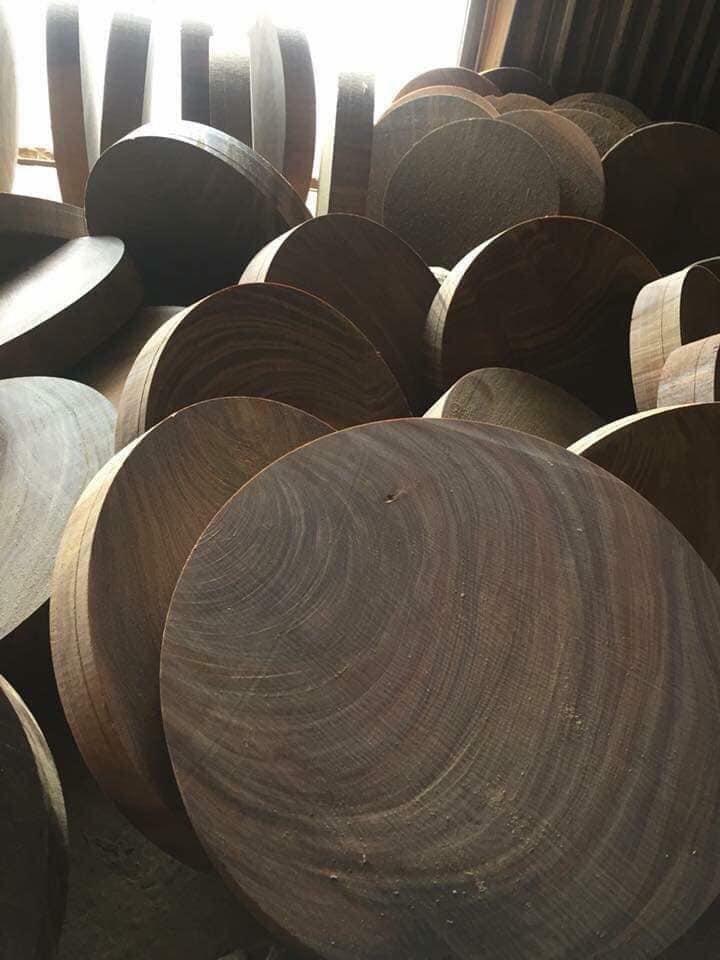 thớt gỗ nghiến siêu bền không sợ mùn độc hại