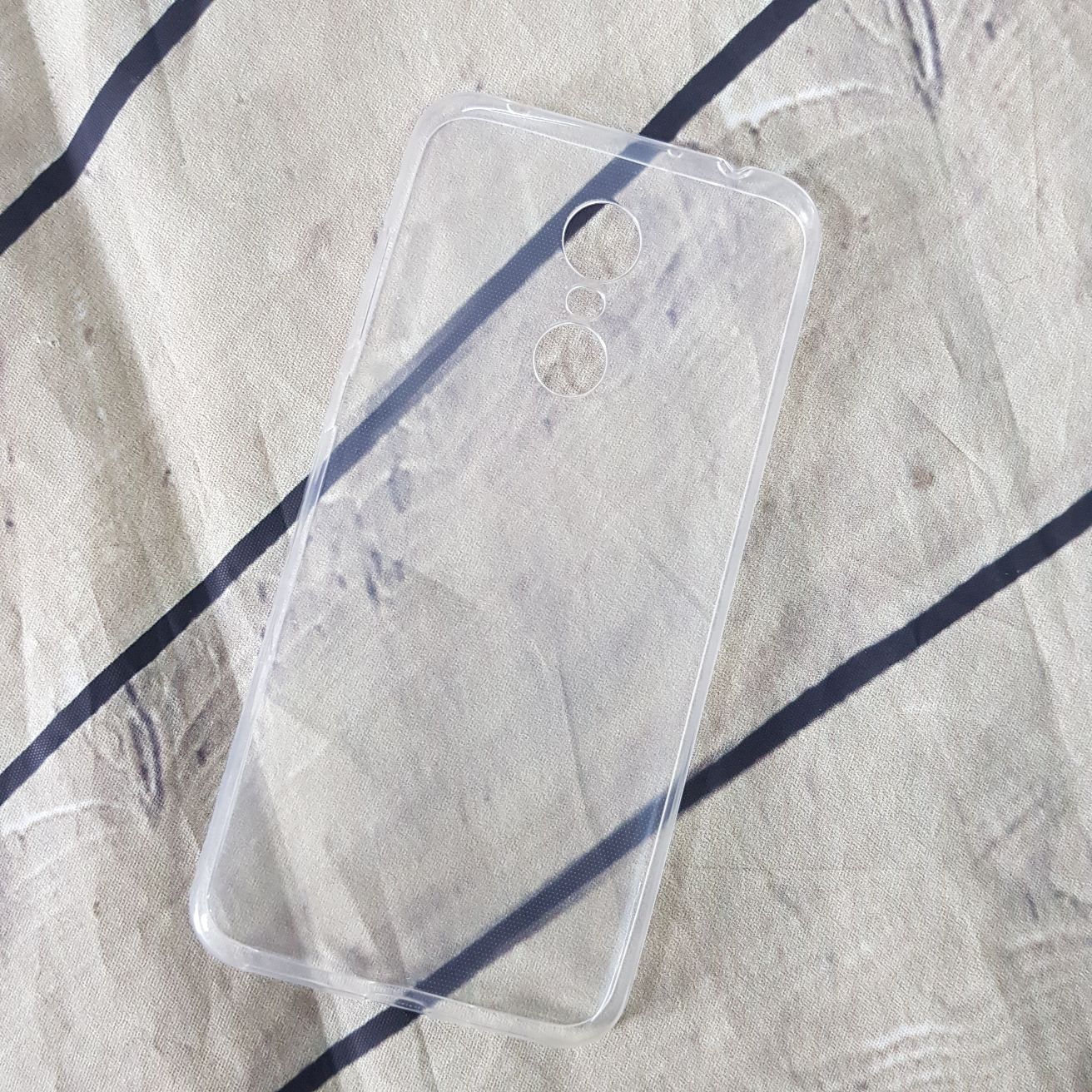 Ốp lưng nhựa dẻo trong suốt Xiaomi Redmi 5 Plus