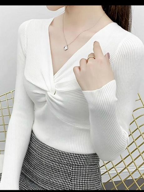 Áo thun nữ xoắn mẫu mới cực kì hot.