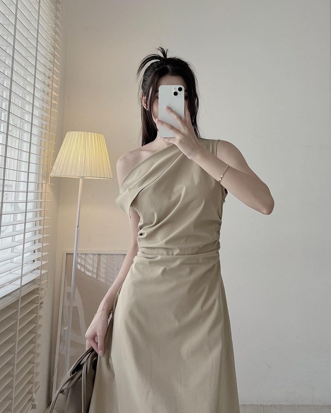 Đầm váy lệch vai thiết kế xếp ly nhún eo kaki 2 da thô mềm dáng dài