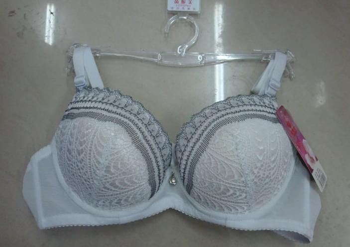 [HCM]Áo nâng ngực Mút dày.