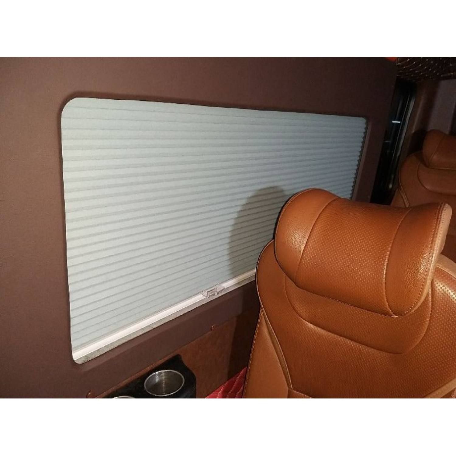 rèm cơ hoặc điện cho xe limousine