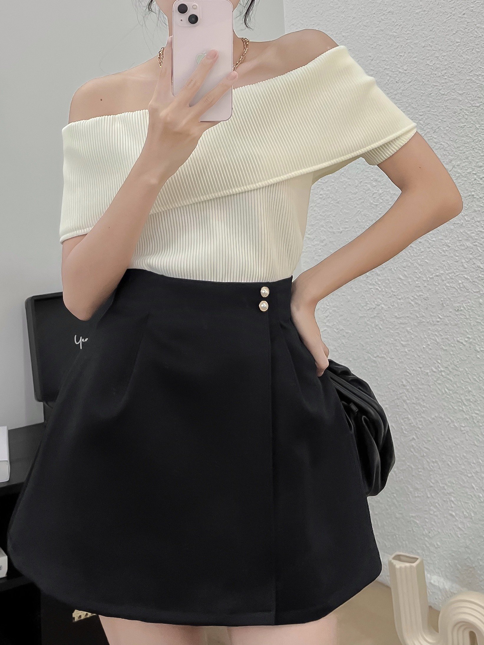 Chân Váy Đen Đính Hạt - EDINI - V411