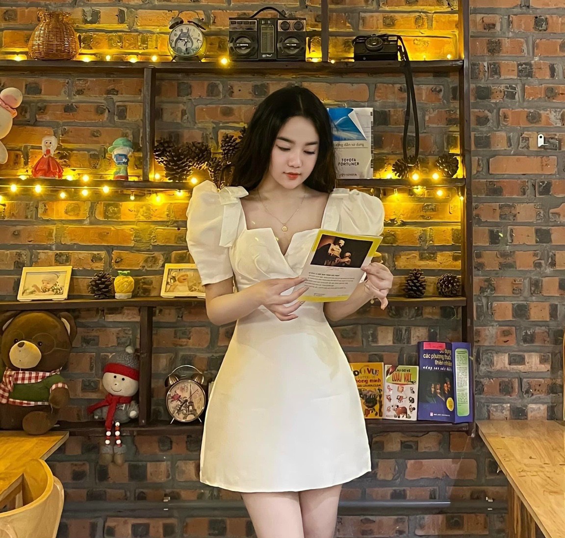 Đầm trắng sẻ ngực tay phồng,đầm cổ vuông, váy nữ thiết kế dự tiệc