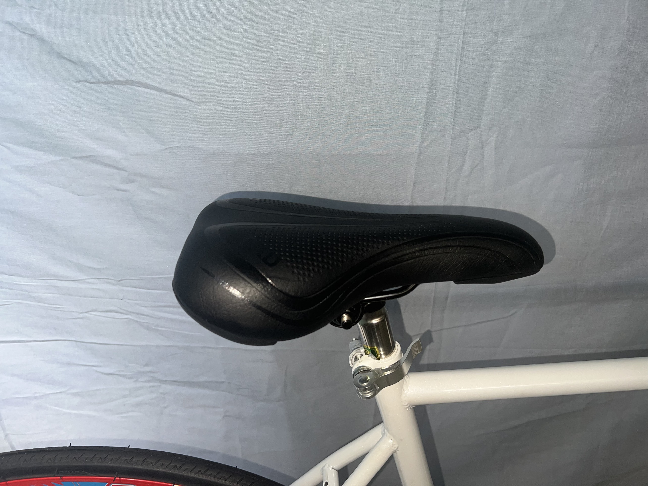 Xe đạp Fixed single - AVENTON - White and Red