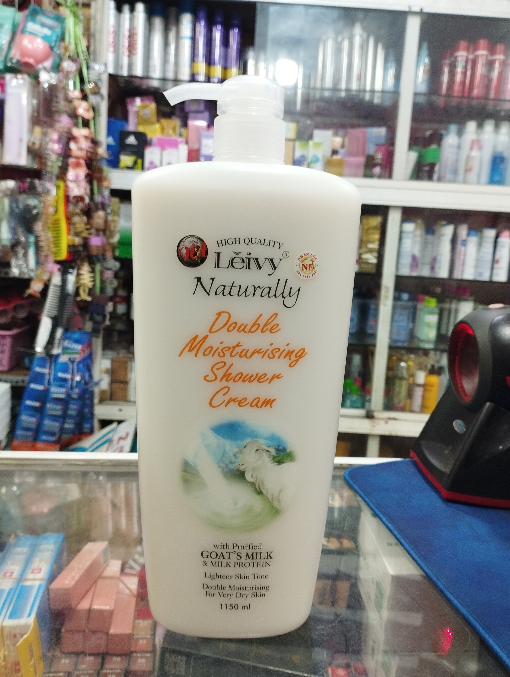 Sữa tắm trắng da, dưỡng ẩm Leivy