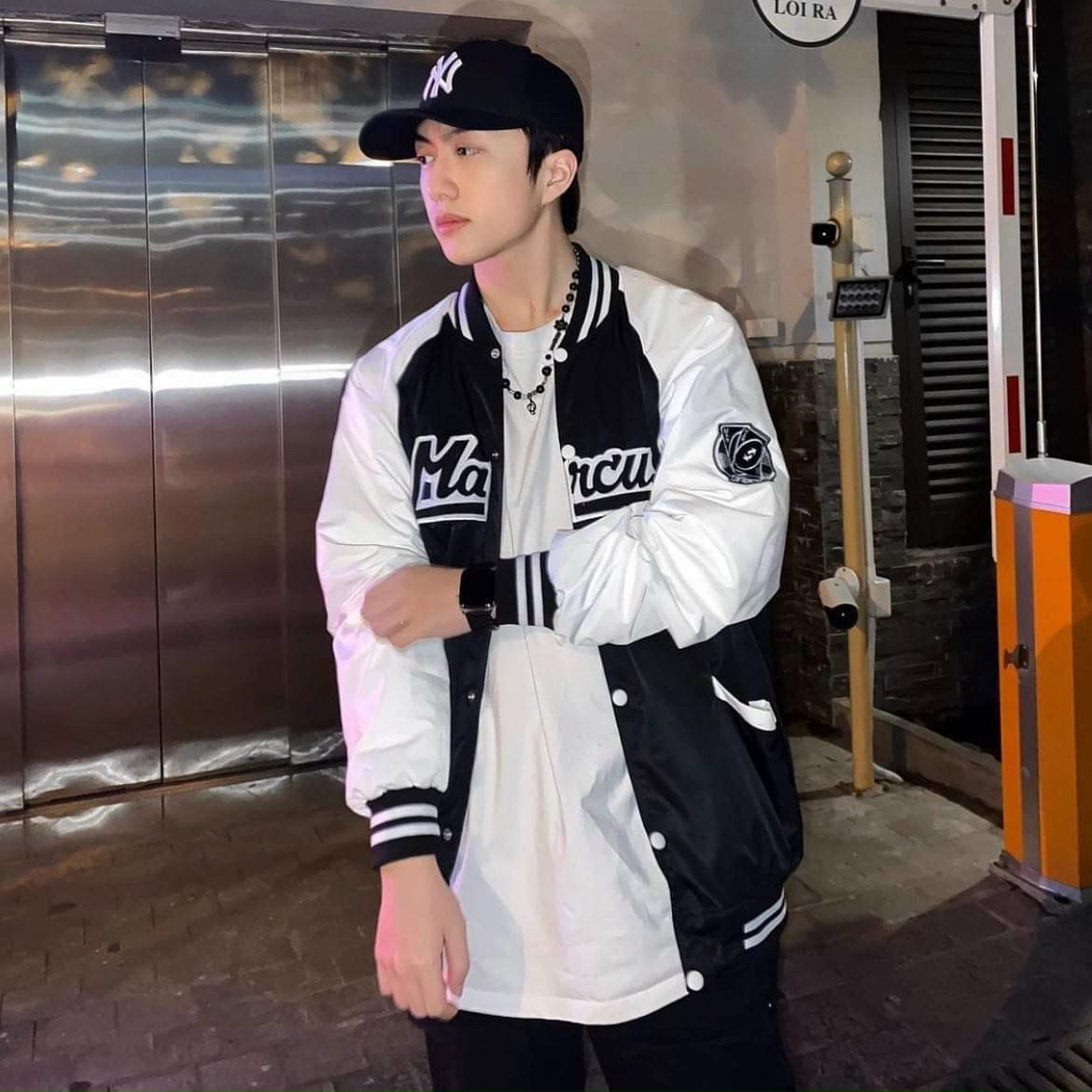 [Hoàn Tiền 15%] Áo Khoác dù BOMBER Jacket Marcus Unisex Nam Nữ Chất Dày Dặn