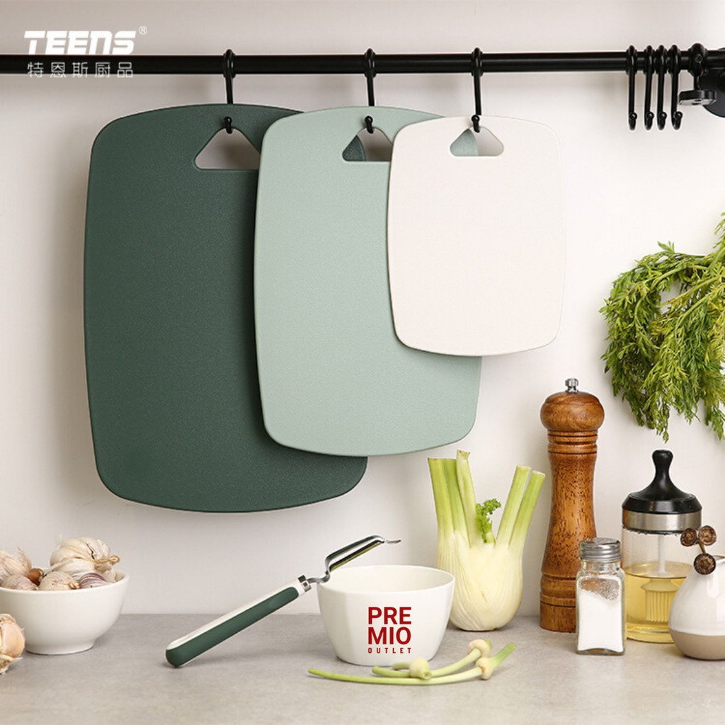 Set of 3 Antibacterial Plastic Cutting Boards