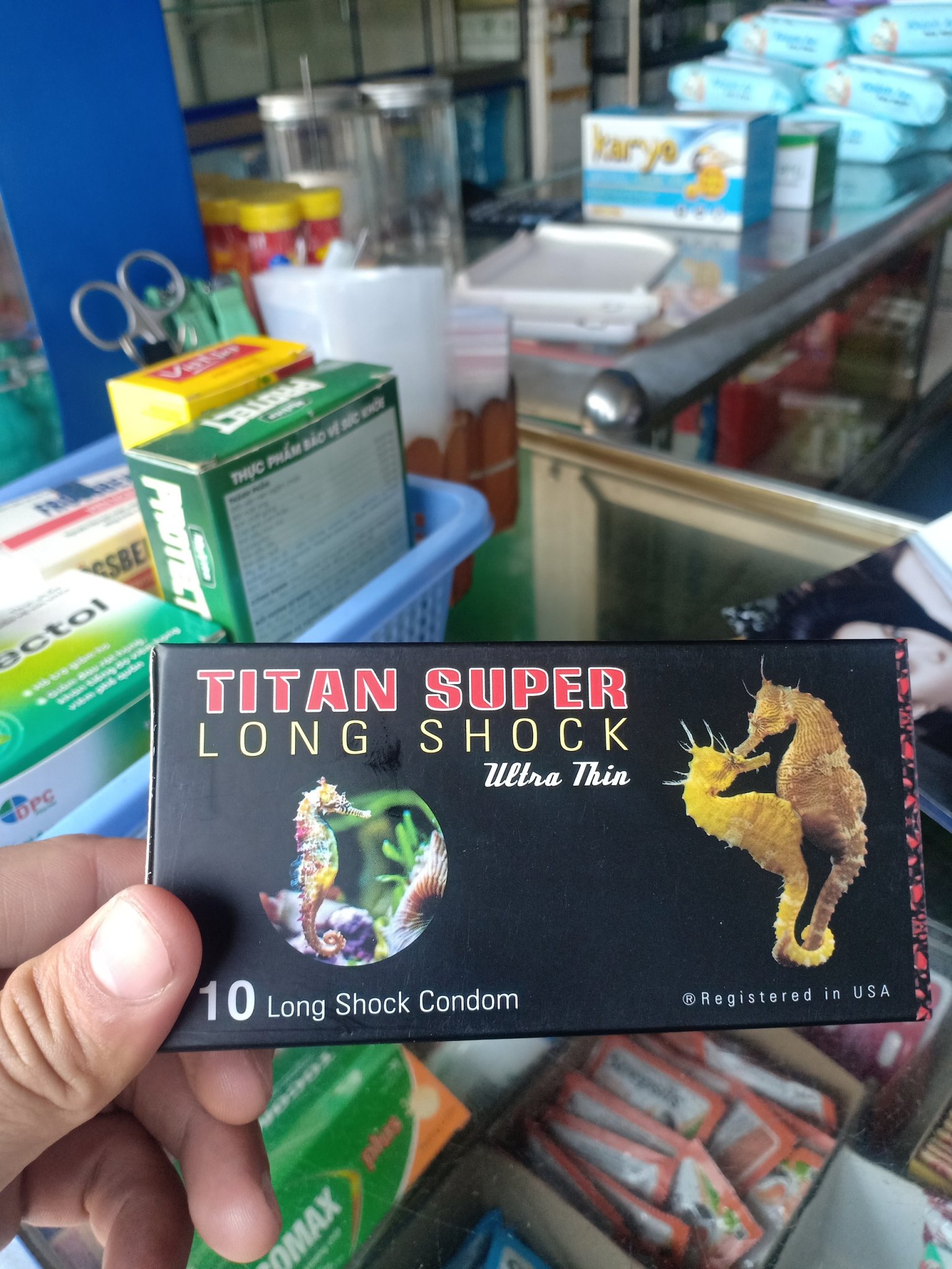 Bao cao su DoubleSafe Long Shock Sea Horse