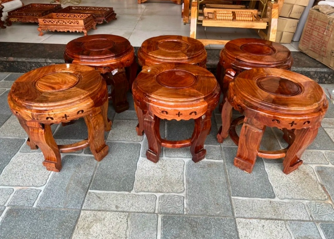 Đôn tròn gỗ hương cao 30cm