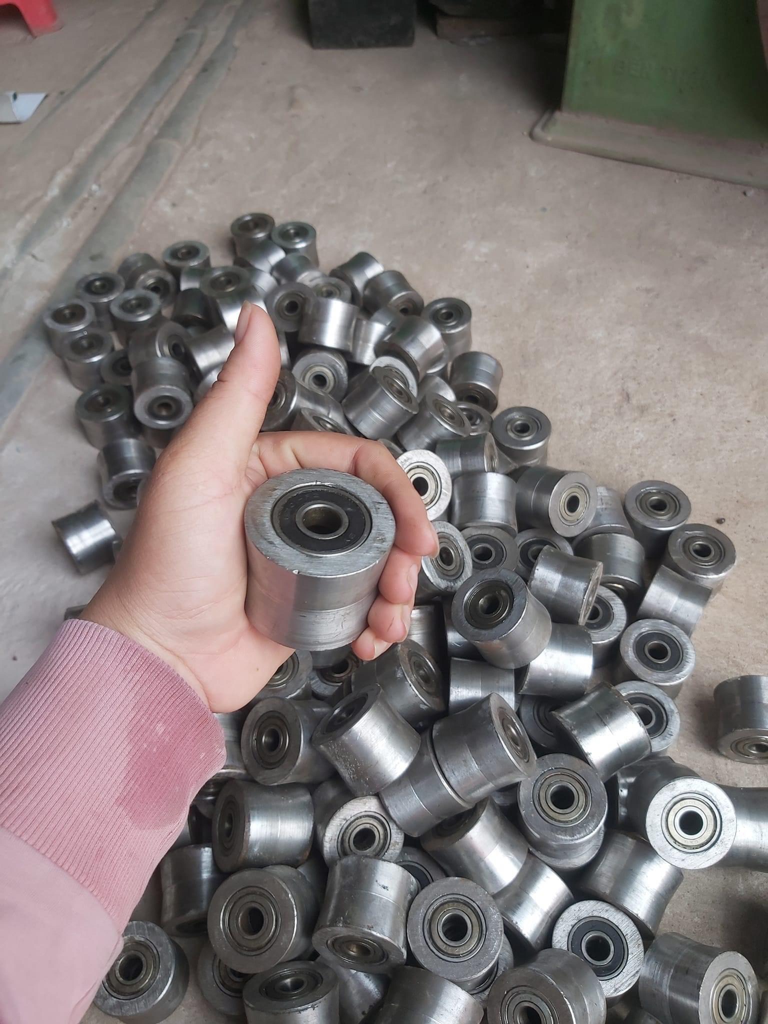 con lăn thép máy duỗi ( Ru lô máy duỗi 1 bộ 8 con)