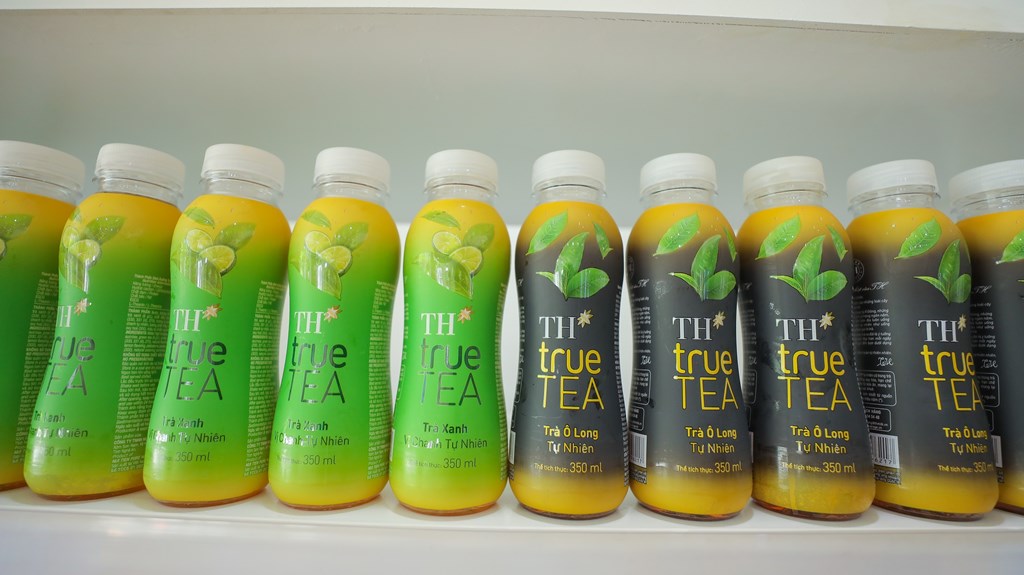 Lốc 6 chai Trà xanh, Trà Ô long TH True Tea (350ml/1 chai)