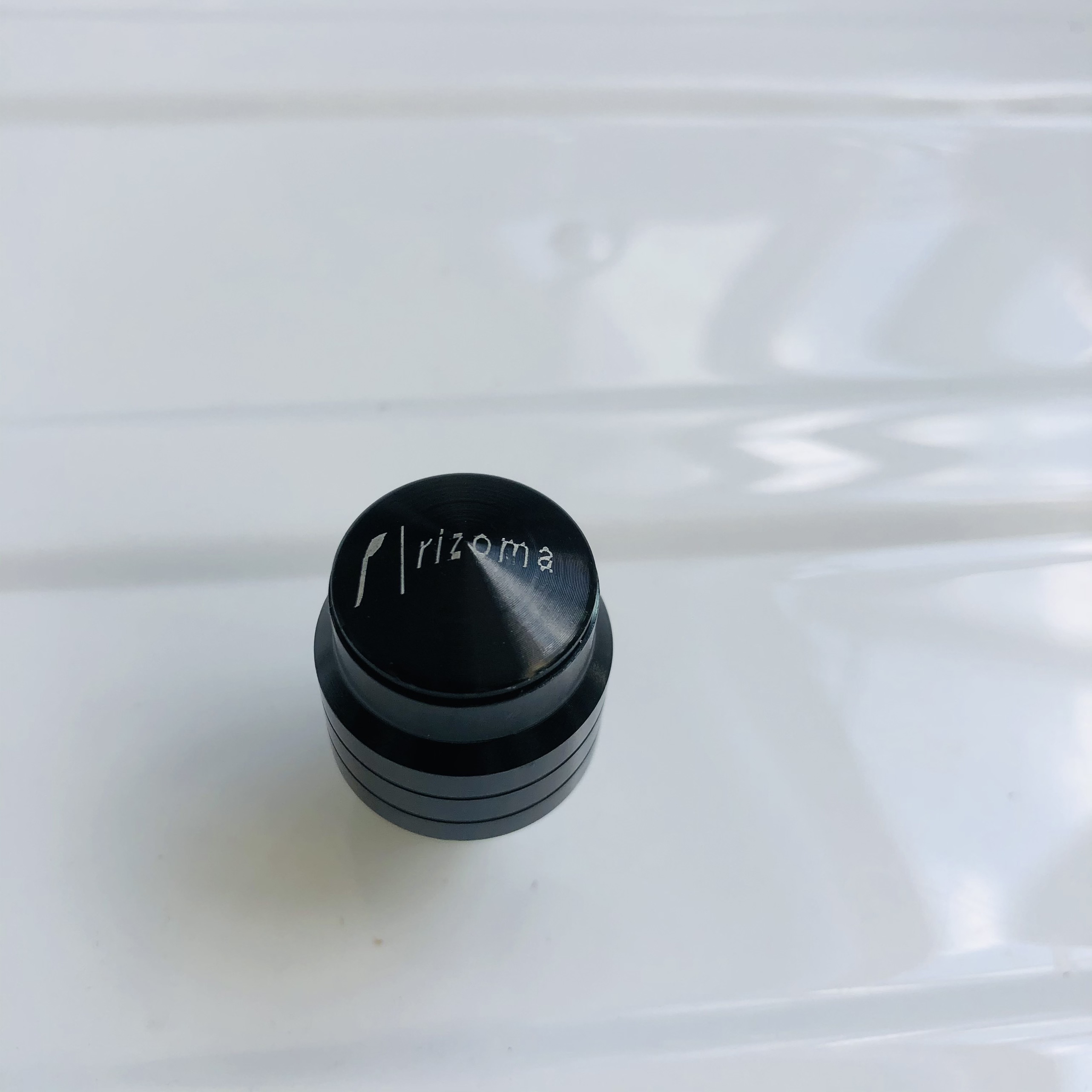 ỐC KIỂU GẮN CHÂN KÍNH XE MÁY 10 LY