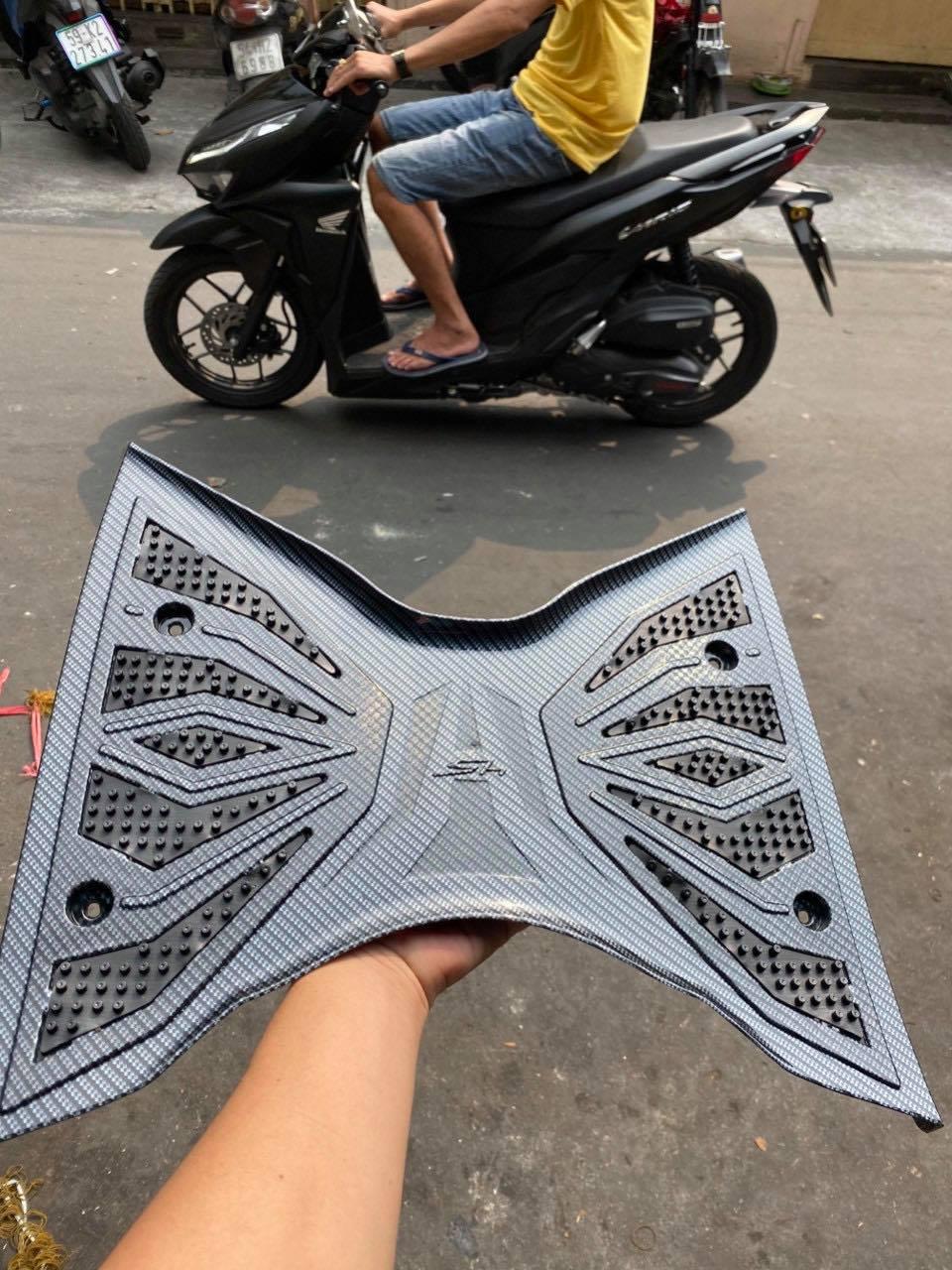 Thảm lót chân xe SH2020