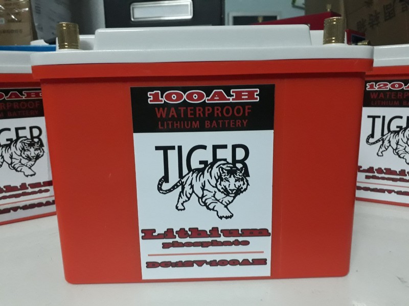 12V - 100Ah Lithium Battery Waterproof