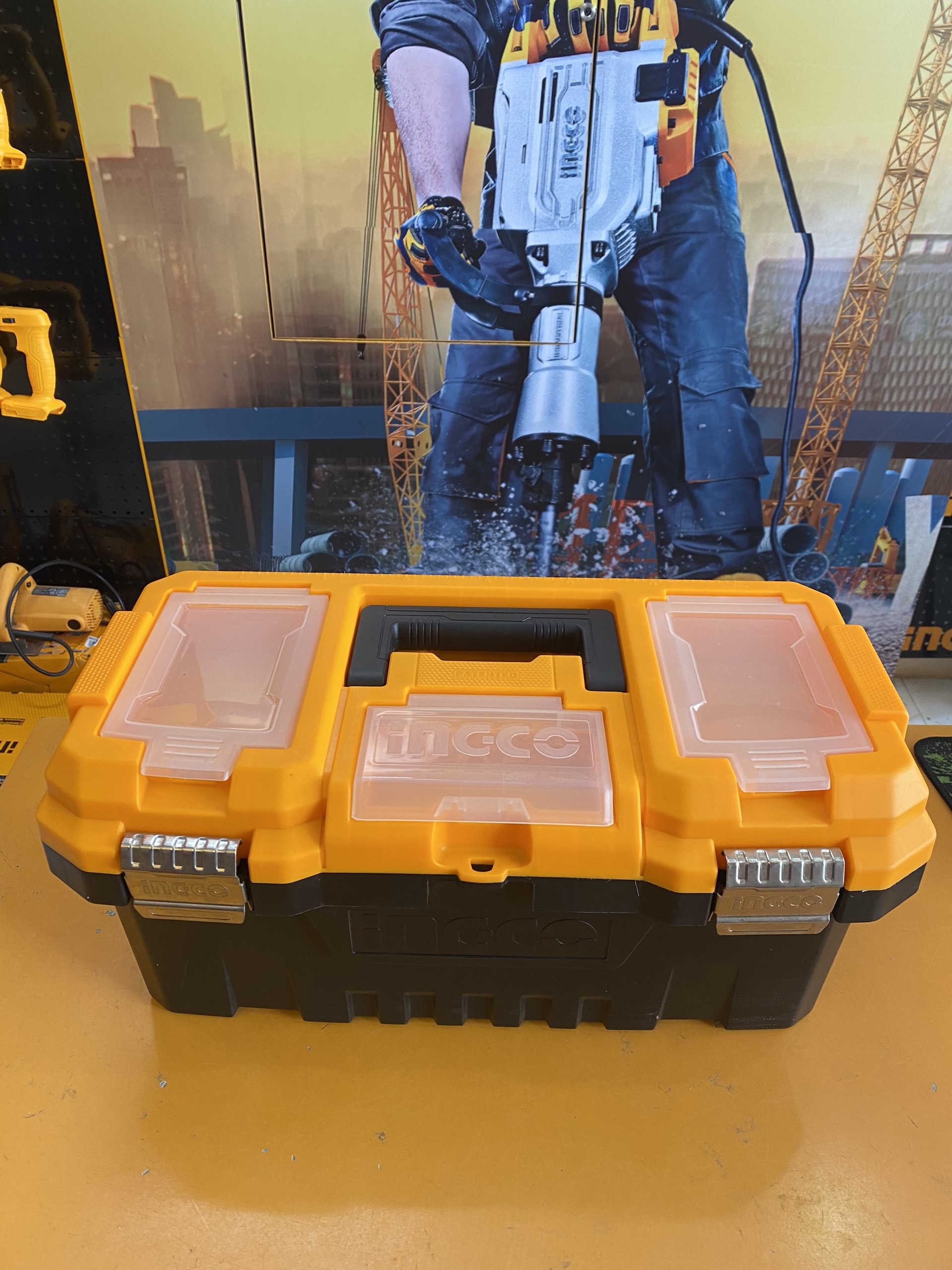 Hộp đựng dụng cụ Ingco PBX1702