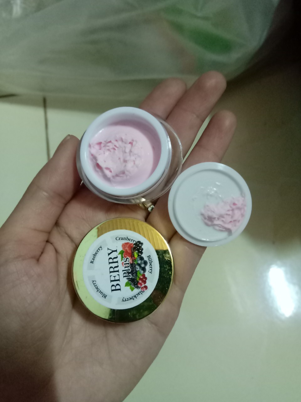 berry mini thái lan mẫu dùng thử kem dưỡng trắng da mặt