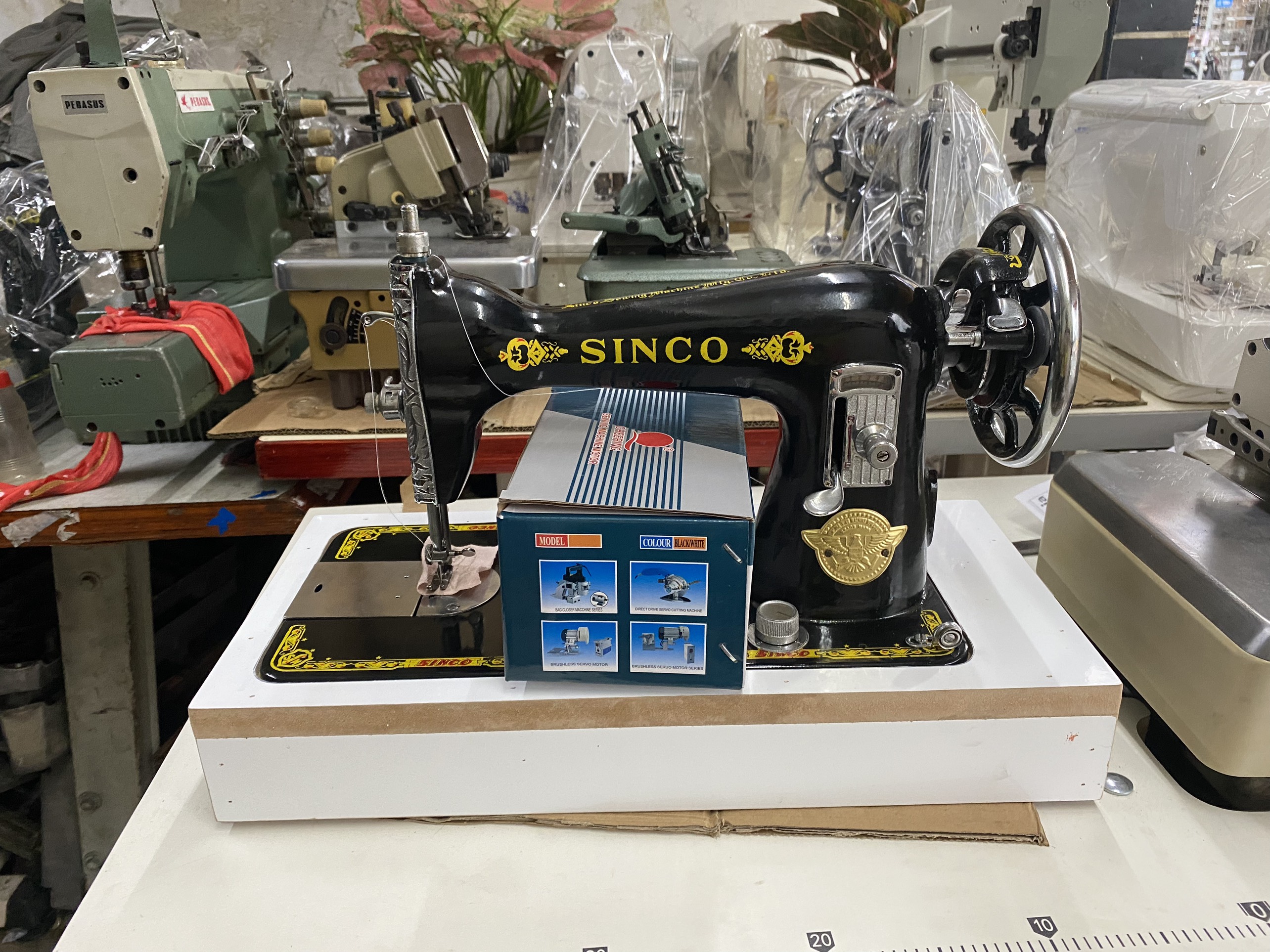 [HCM]MÁY MAY GIA ĐÌNH SINCO ĐỒNG HỒ CỔ ĐIỂN NHẬT