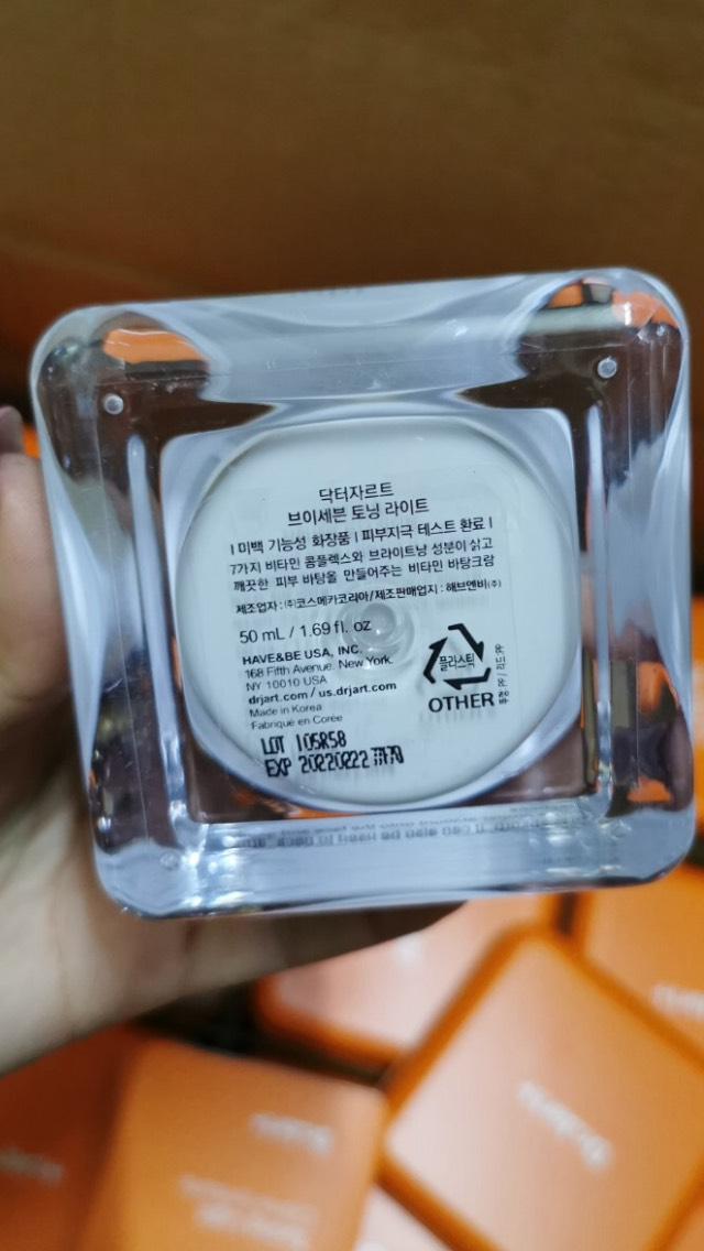 [Deal sốc] Kem Dưỡng Da V7 Toning Light Dr Jart Data 2022