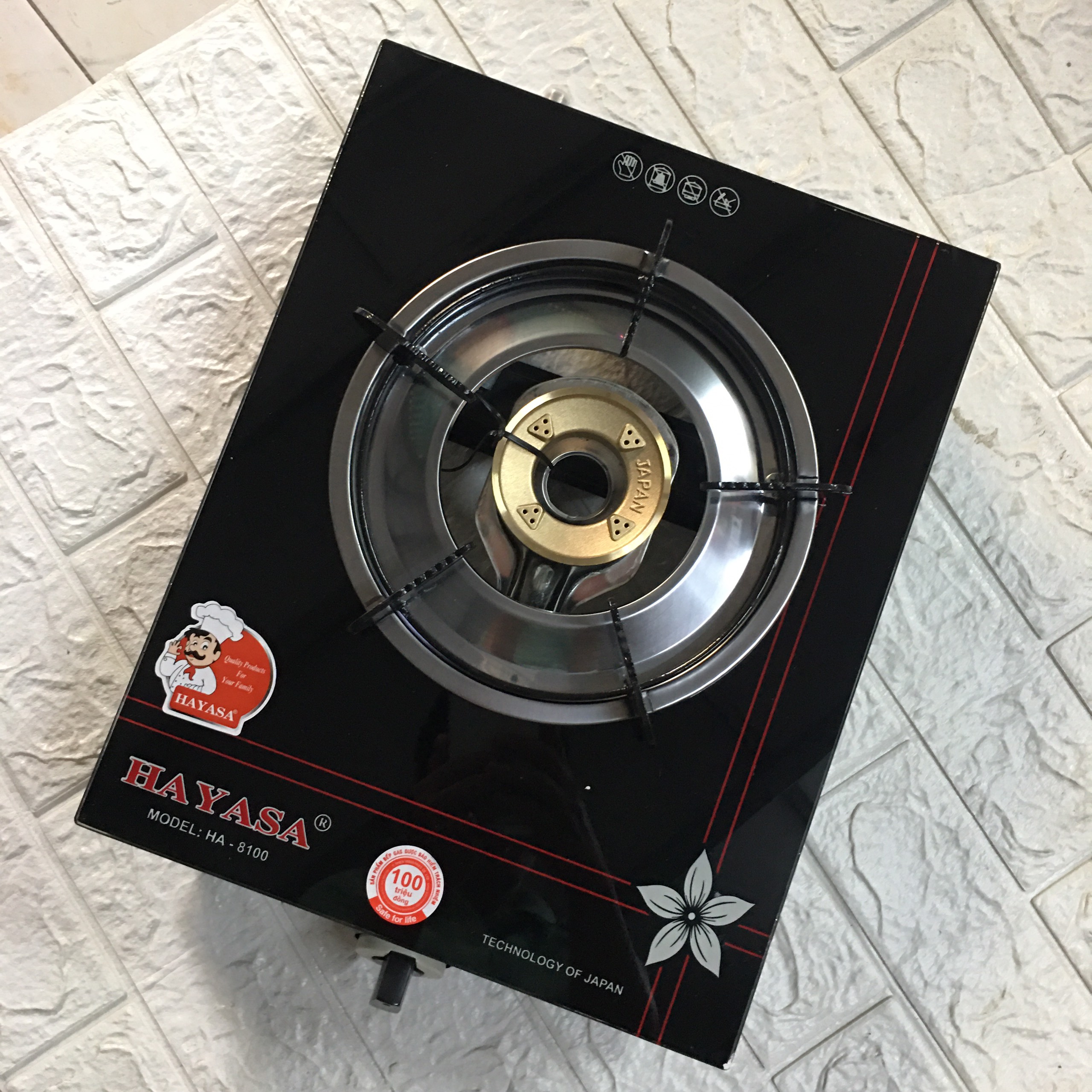 Bếp Gas đơn. Đầu đốt hoa sen đồng vàng. Tiết kiệm gas