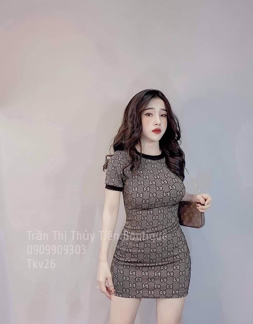 Đầm body họa tiết ôm dáng