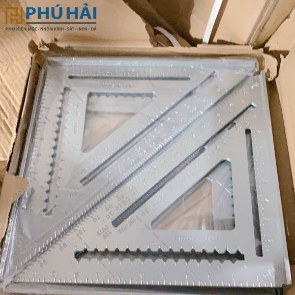 Thước đo góc tam giâc, thuóc đo mòi chữ A