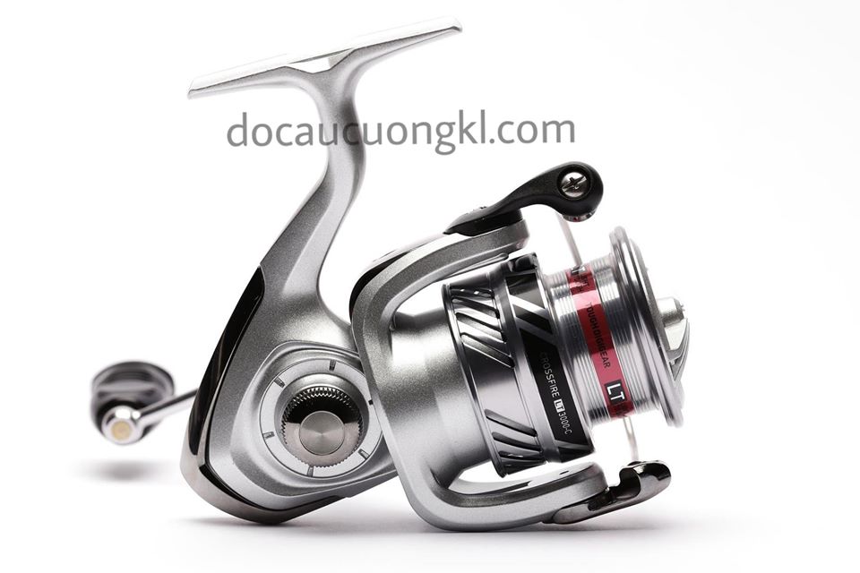 Máy câu cá Daiwa Crossfire 2020