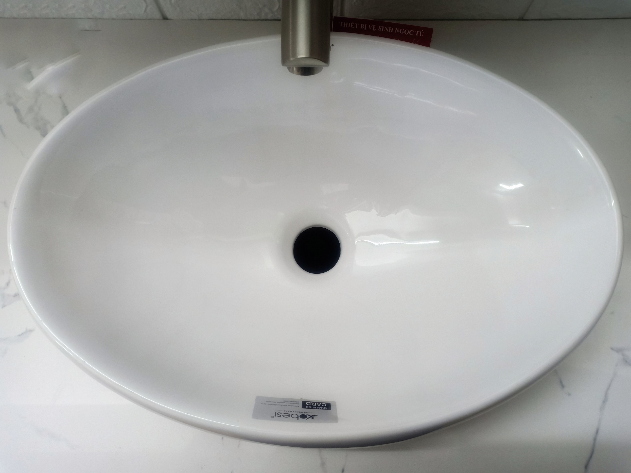 CHẬU RỬA MẶT ĐẶT BÀN , LAVABO hình ELIP 065C